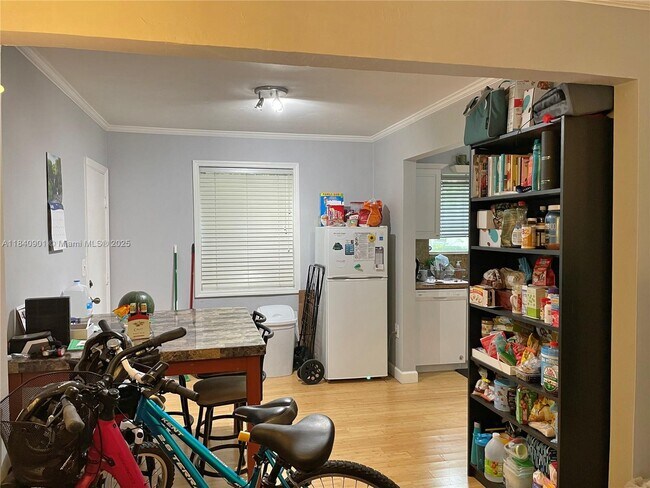 Building Photo - 7965 SW 57th Ave
