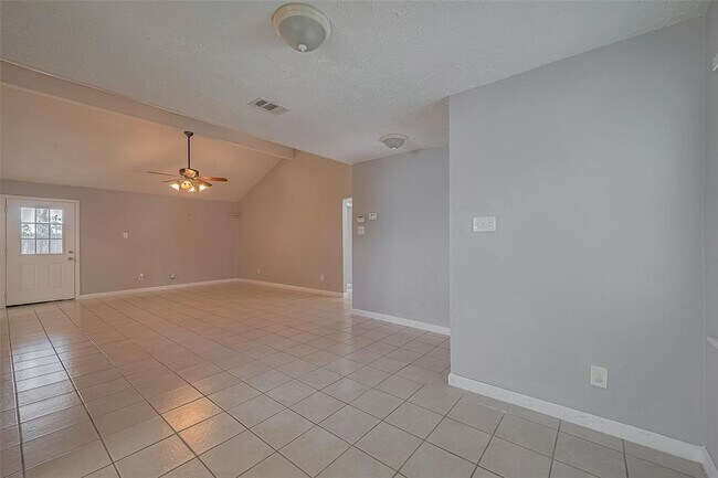Building Photo - 22114 Calderbrook Dr