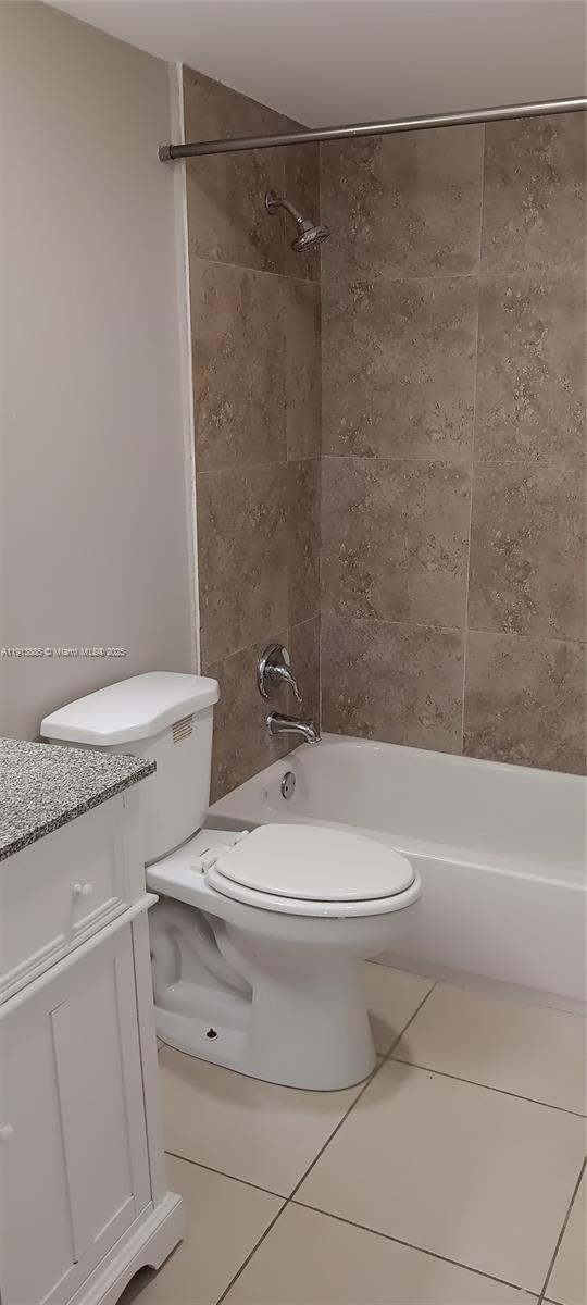 Building Photo - 715 NE 2nd Ave