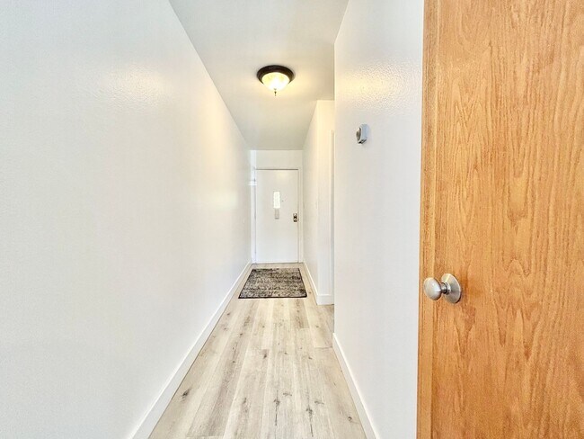 Building Photo - 2 Bedroom + 2 Bathroom Condo | Surfside III | Port Hueneme | Furnished