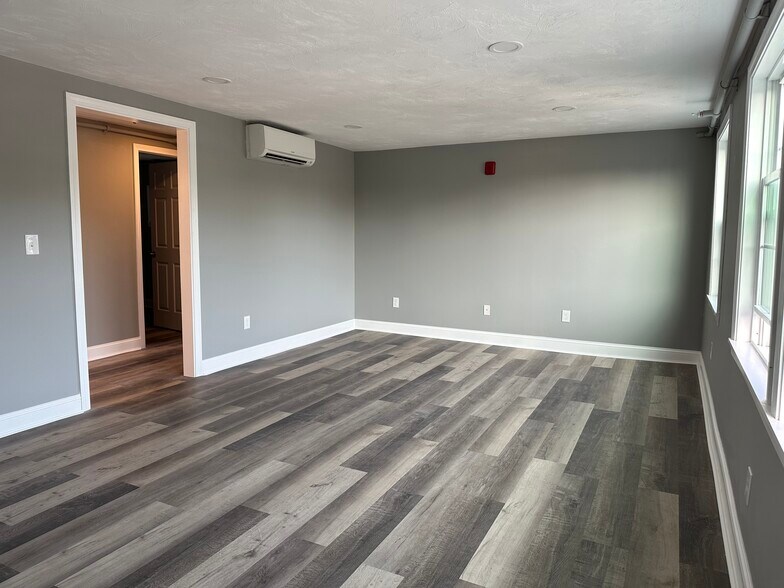 Living Room - 252 Main St