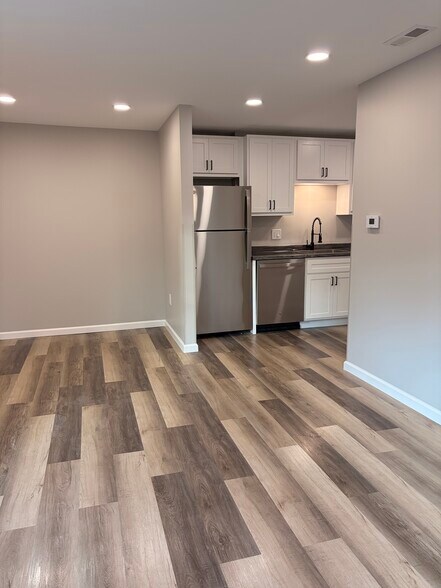 living room /breakfast nook - 1 Holding Ln