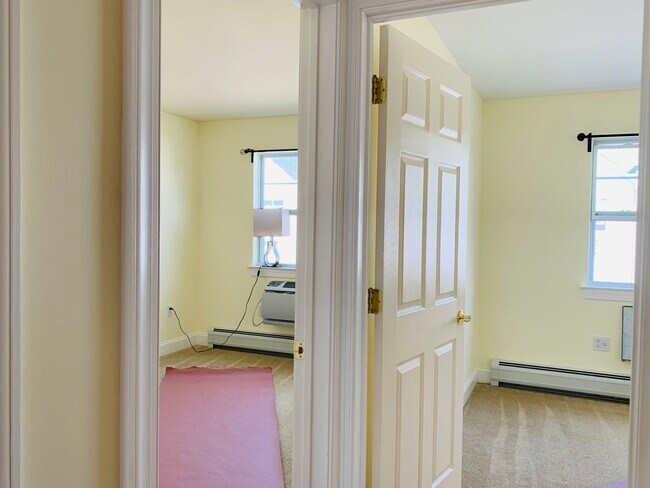 Building Photo - 104 Cove Ct