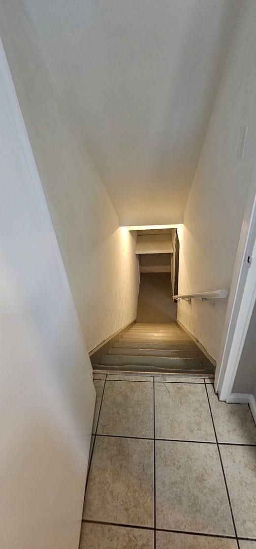 Building Photo - Cozy 2 bed 1 bath  townhouse with attached...