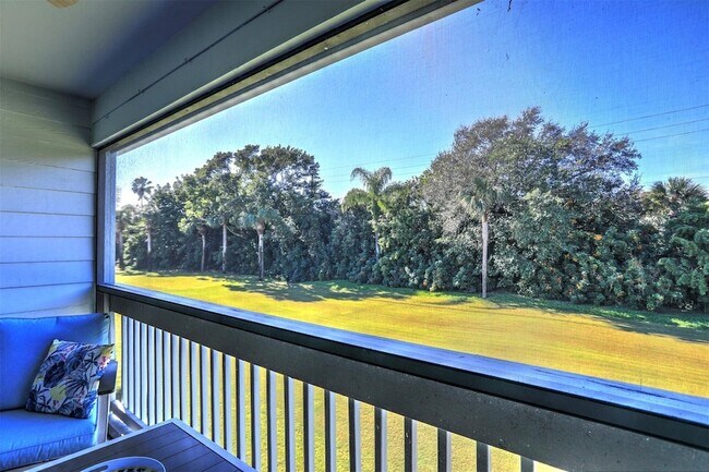 Building Photo - 9635 Riverside Dr