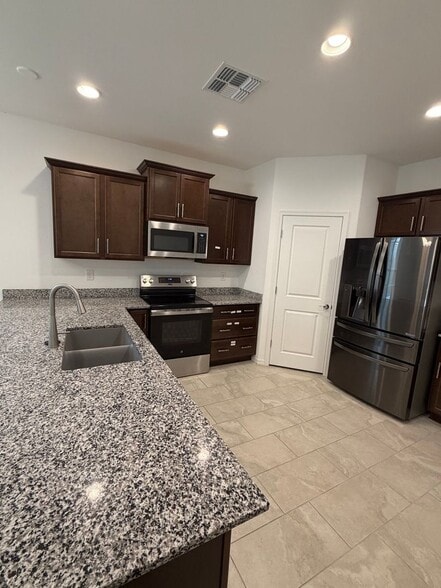 Building Photo - 10924 E Texas Ave