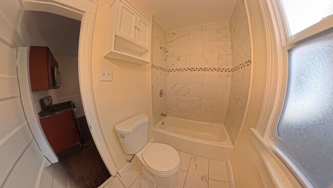 Building Photo - 65-67 Fox St