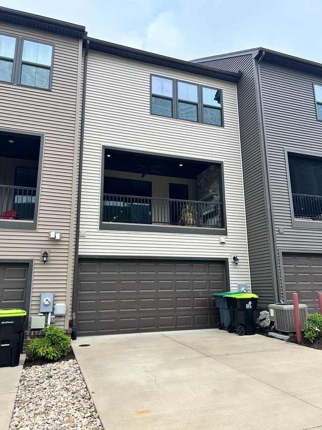 Building Photo - 14361 Revelry Blvd