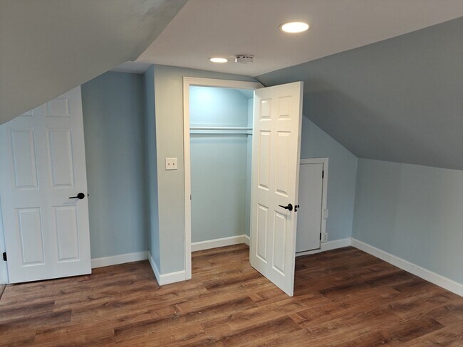 Building Photo - 102 Mt Pleasant Ave