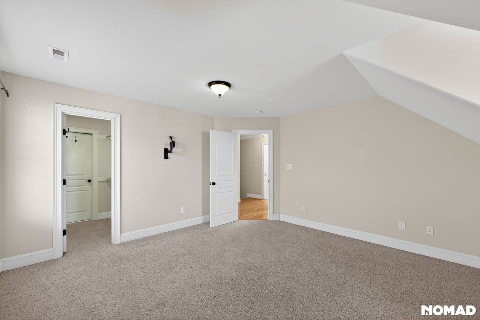 Building Photo - 1303 Town Side Dr