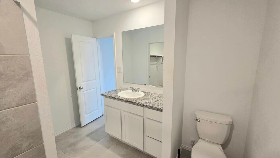 Building Photo - 1580 Forge Pond Ln