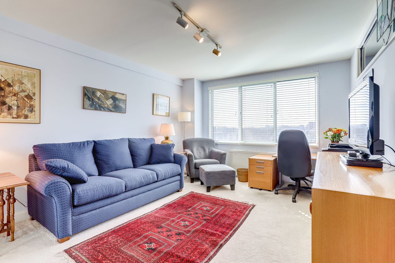 Building Photo - 1200 N Nash St