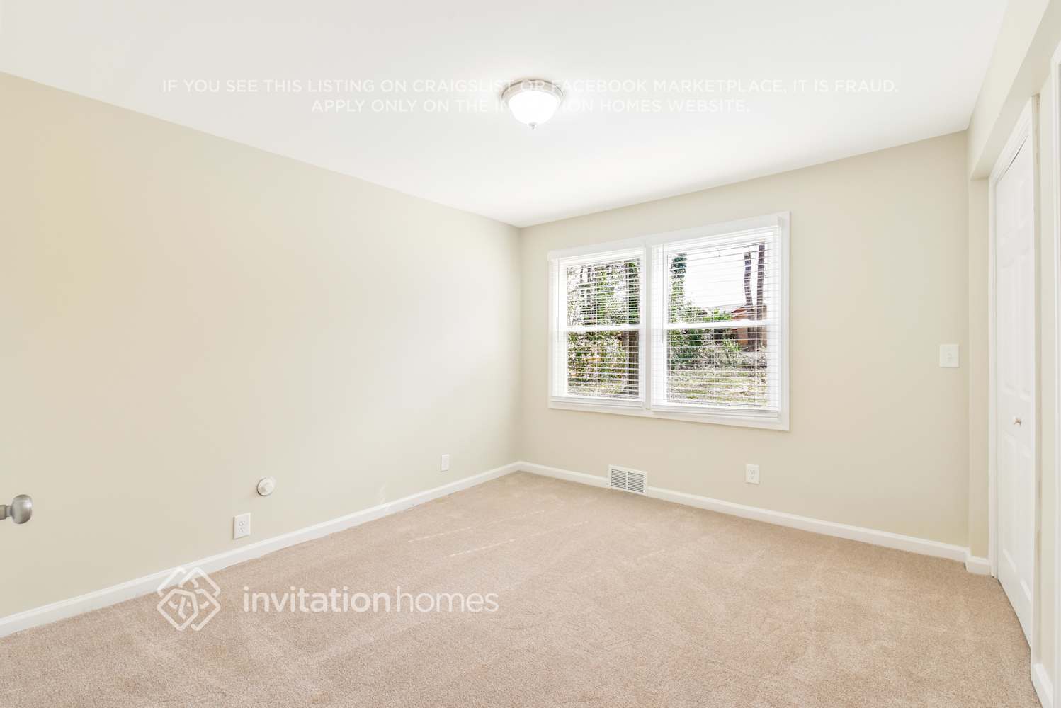 Building Photo - 3332 Bonneville Dr