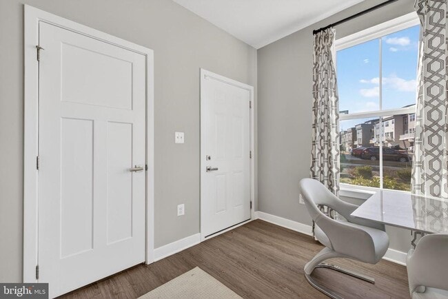 Building Photo - 100 Lawndale Dr