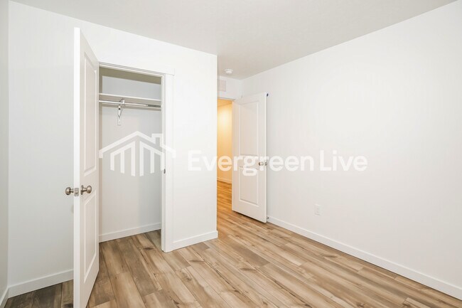 Building Photo - 2451 W Pollinator Dr