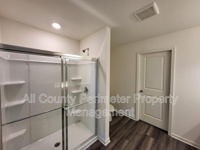 Building Photo - 212 Cottontail Ln