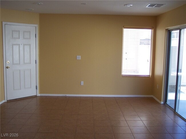 Building Photo - 5086 Penryn Ct