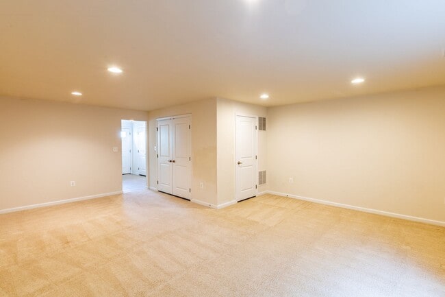 Building Photo - 2023 Verona Ct