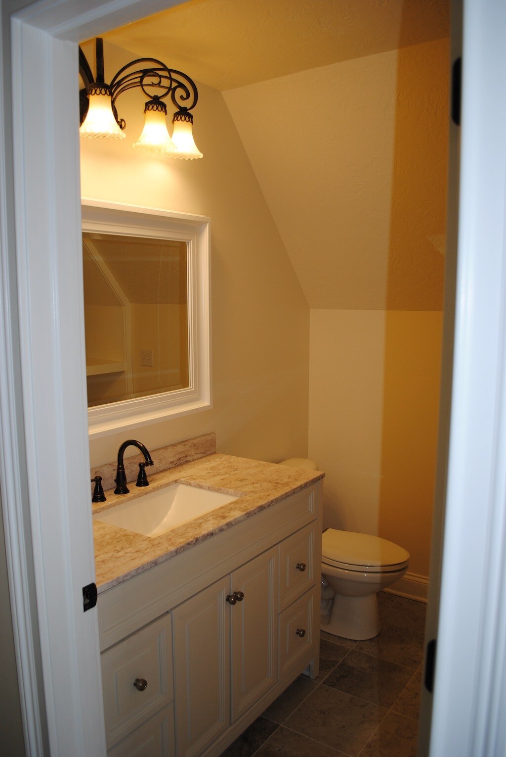 Building Photo - 411 Cardinal Dr