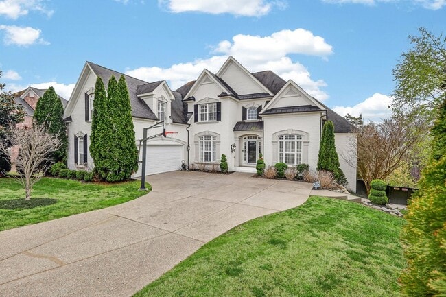 Building Photo - Beautiful 6BR Executive Brentwood Home with Pool