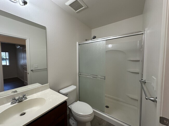 Building Photo - 1122 Kukulu St