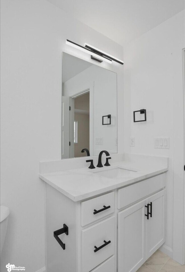 Building Photo - 336 Ashbrook Dr