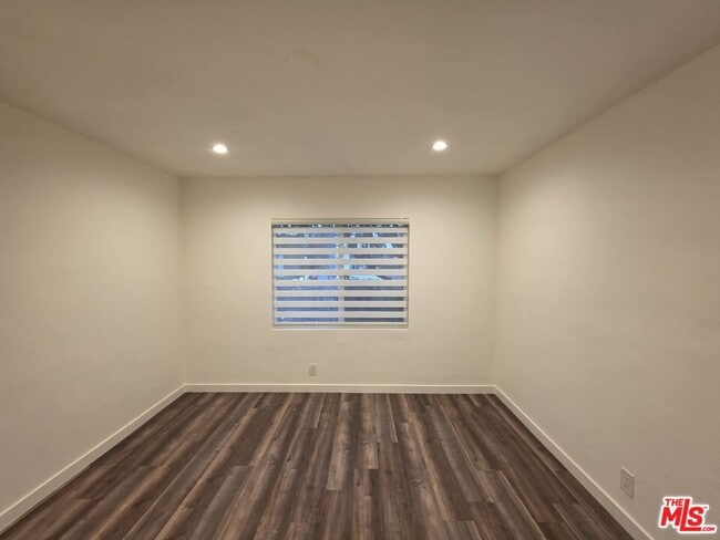 Building Photo - 2012 S Holt Ave