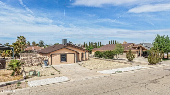 Building Photo - 5729 Saplinas Rd