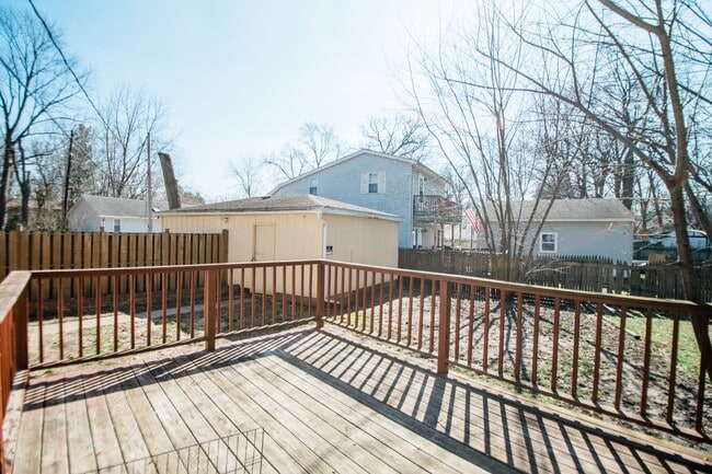 Building Photo - 3 bedroom / 1 bathroom Duplex in Portage