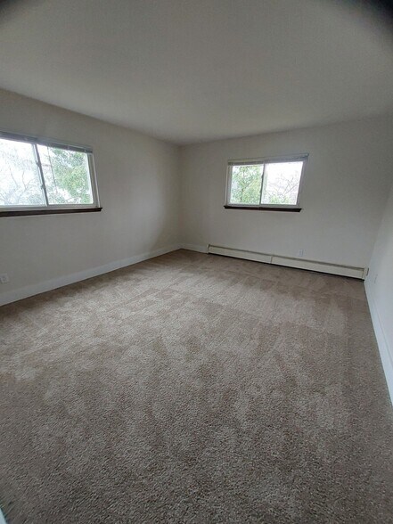 Building Photo - 519 Sunnyslope Dr