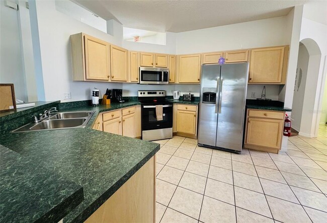Building Photo - 400 Montara Dr