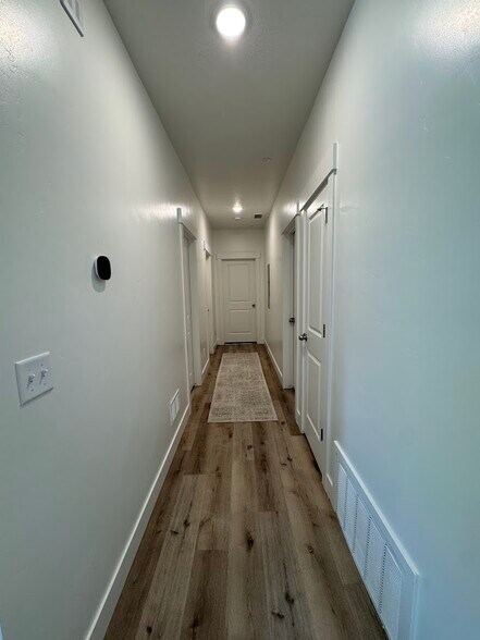 Building Photo - 3120 S 200 W