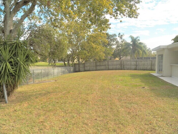 Building Photo - 7109 Vallejo Way