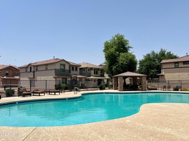 Building Photo - 3840 E Jasper Dr