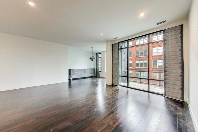 Building Photo - 36 N Carpenter St