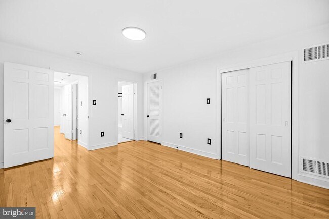 Building Photo - 2420 I St NW