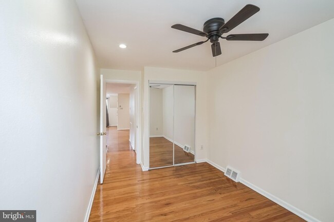 Building Photo - 5429 Houghton Pl