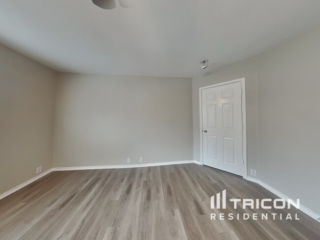 Building Photo - 1401 Horseshoe Bend Ct