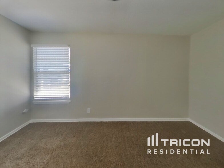 Building Photo - 244 Emporia Blvd