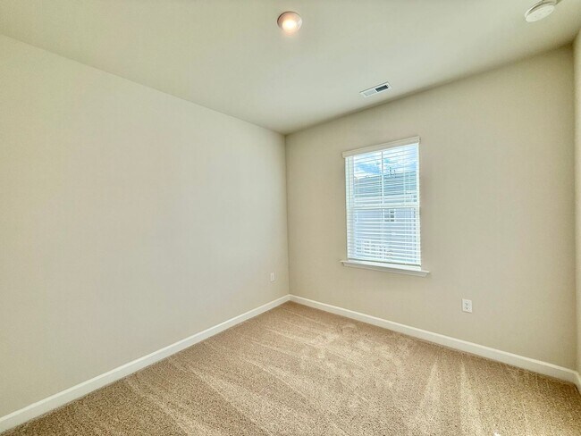 Building Photo - New Construction 4BD, 3.5BA Wake Forest To...