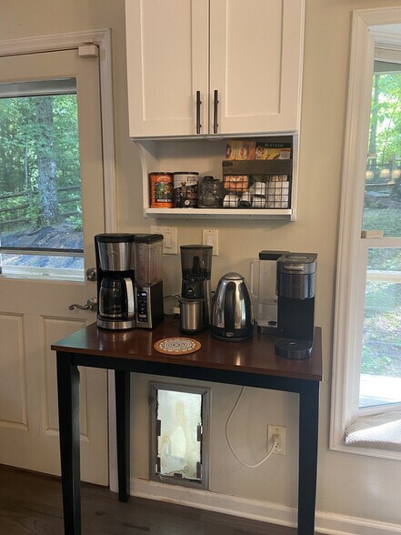 Building Photo - 6 Hunters Ridge Dr