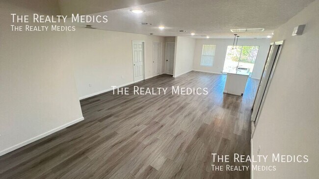 Building Photo - 1242 Halber Ave NW