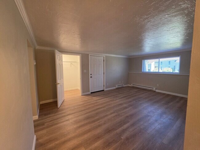 Building Photo - 2 Tideview Path