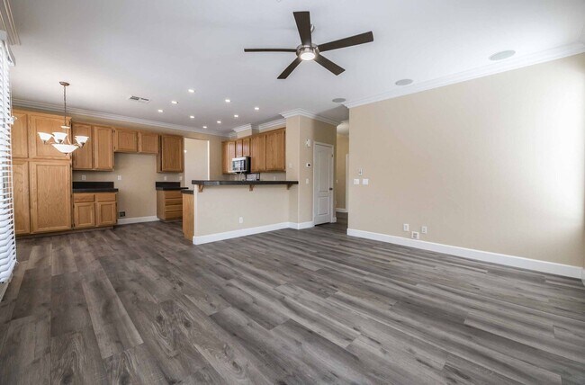 Building Photo - Stunning 5 bed home in Summerlin.