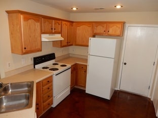 Building Photo - 1112 S Clifton Ave