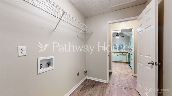 Building Photo - 903 Sweetbay Ct