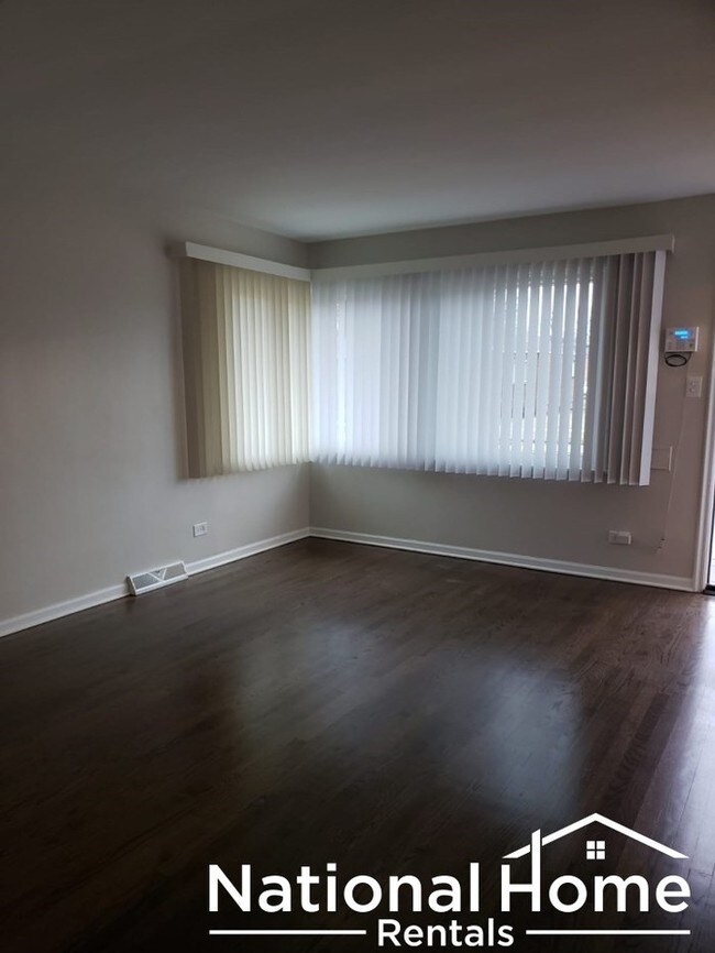 Building Photo - 845 W 129th Pl