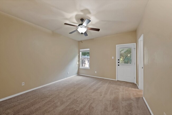 Building Photo - 1427 Piedmont Dr
