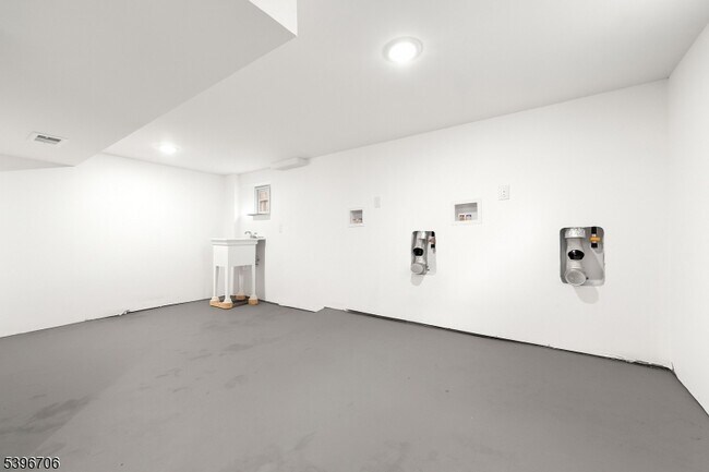 Building Photo - 218 Ampere Pkwy