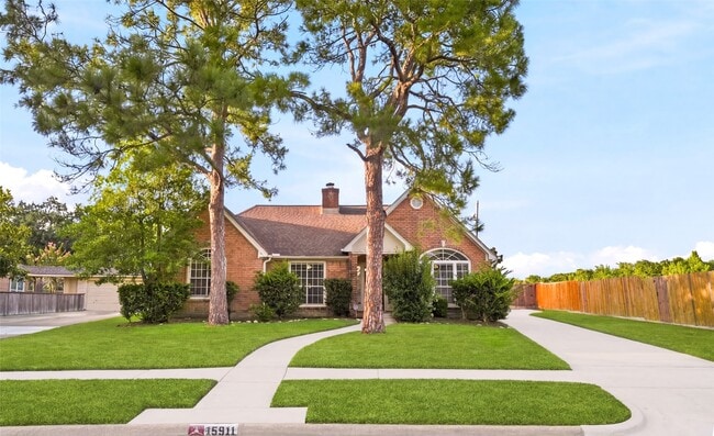 Building Photo - 15911 Moonrock Dr